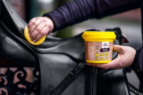 Leather dressing Bense & Eicke black 500 ml